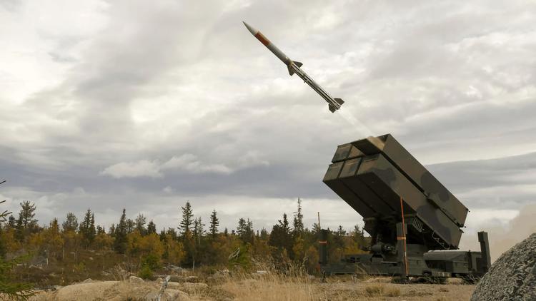 10 lanceerinrichtingen en 4 radars: Noorwegen ...