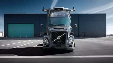 Volvo та Aurora представили свою першу безпілотну вантажівку Volvo VNL на ACT Expo в Лас-Вегасі