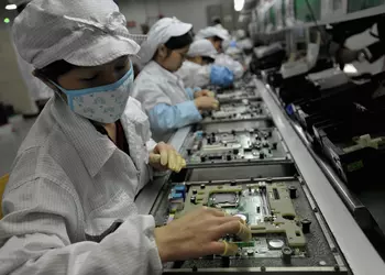 Foxconn сокращает производство Android-смартфонов: а как же Xiaomi, Nokia и Google Pixel?