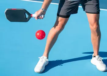 Tesla a lancé une raquette de ...