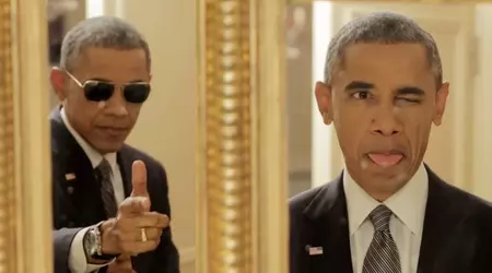 Amazon patented a mirror display for a virtual fitting of clothes