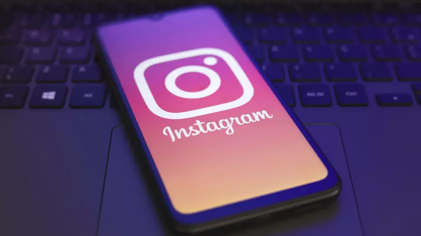 Exploring Instagram's Latest AI Features: What Geeks Need to Know