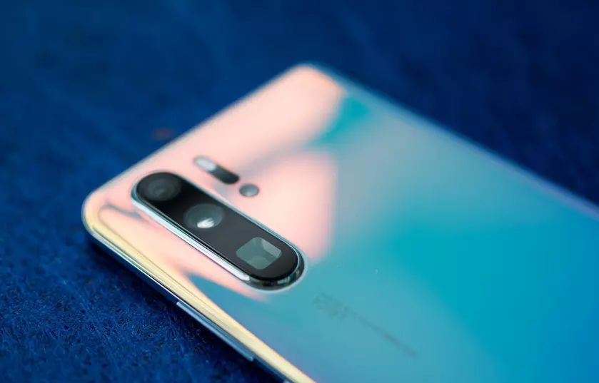 Аналитик: Huawei P40 Pro получит ценник в районе $517-713 и камеру с 10-кратным оптическим зумом