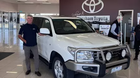 Мільйон на одометрі: в Австралії продають Toyota Land Cruiser, яка «майже не їздила»