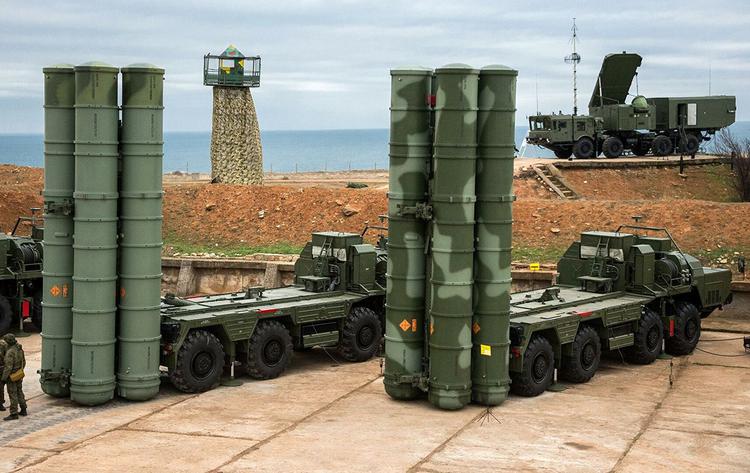 Il Servizio di Sicurezza dell'Ucraina e la Marina Militare hanno utilizzato droni e missili da crociera Neptun per distruggere il sistema di difesa aerea Triumf, costato 1,2 miliardi di dollari, in Crimea.