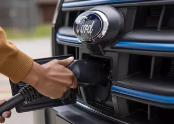 CEO Ford рассказал, что компания не может конкурировать с BYD по стоимости батарей