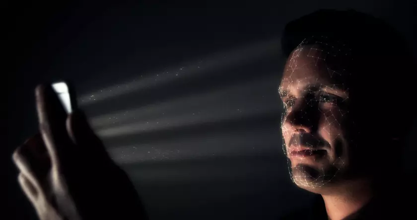 Apple запатентовала Face ID следующего поколения