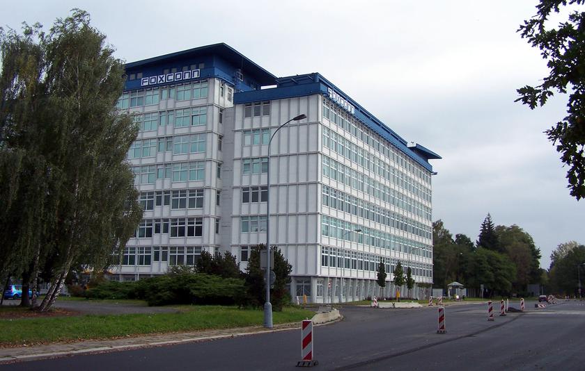 Foxconn iPhone 17 production