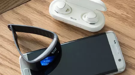 Samsung готує до виходу фітнес-трекер Galaxy Fit та бездротові навушники Galaxy Buds