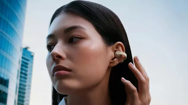 Sennheiser ACCENTUM Clip: open-ear earbuds with ...