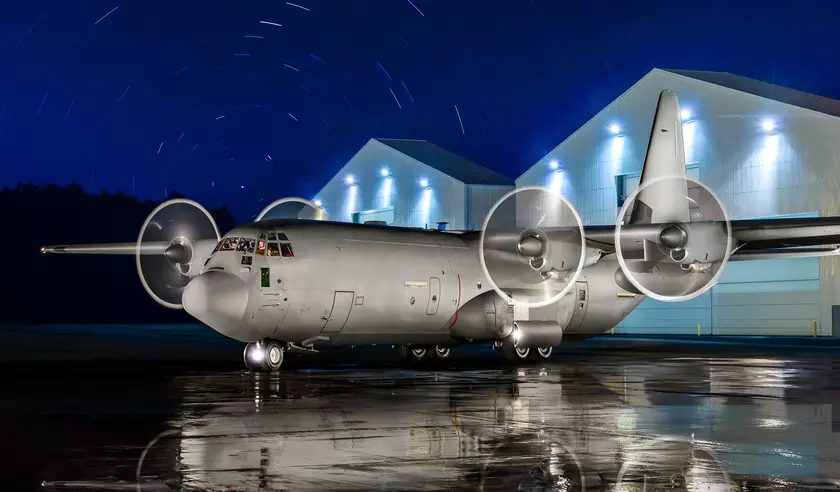 Канада отправила два транспортных самолёта C-130J Super Hercules в Великобританию – они будут доставлять вооружение для Украины