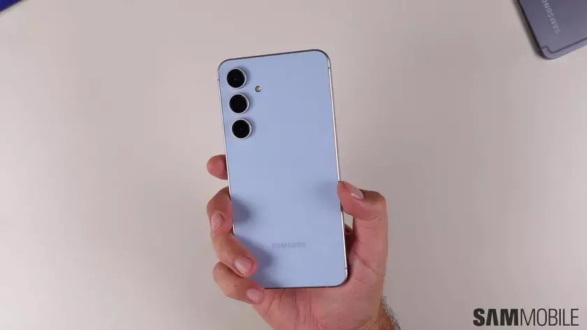 Обновление One UI 7 для Galaxy S24 FE: чего ожидать?