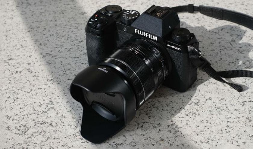 Fujifilm X-S20 camera for youtube vlogging