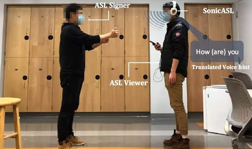 Представлены наушники SonicASL, переводящие язык жестов в речь