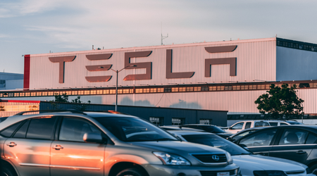 Un accidente y el piloto automático: Tesla resuelve una demanda por accidente mortal
