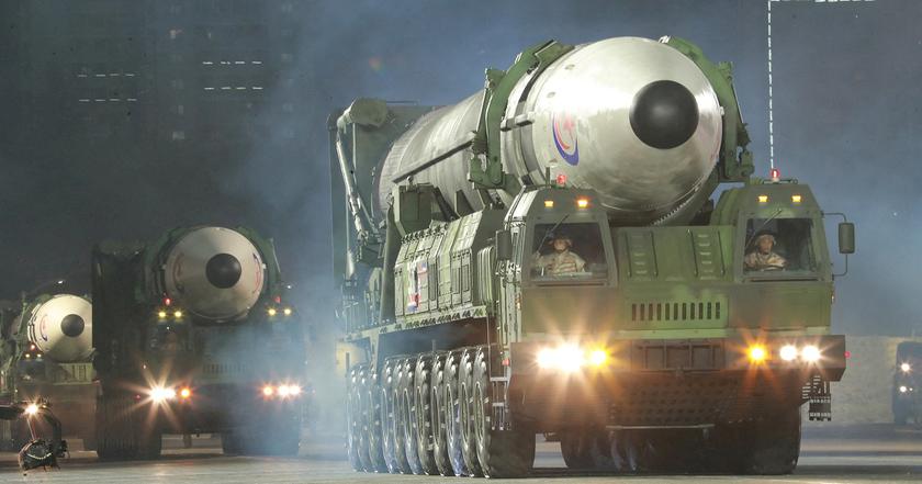 Kim Jong-un po udanym teście międzykontynentalnej rakiety balistycznej Hwasong-17 mówi, że KRLD chce broni jądrowej o niespotykanej mocy