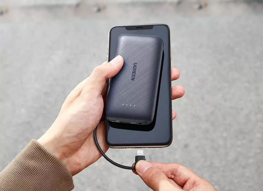Пауэрбанк Ugreen на 10 000 мАч со встроенным кабелем для iPhone продают на AliExpress за $32