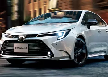 Теперь только гибриды: Toyota полностью отказалась от бензиновых версий Corolla в Японии