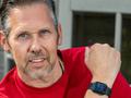 Смарт-часы Apple Watch спасли британцу жизнь: его сердце останавливалось 138 раз за 48 часов