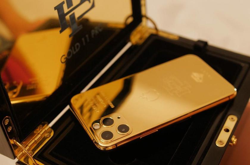 Брат наркобарона Пабло Эскобара выпустил позолоченный iPhone 11 Pro за $499 и подал в суд на Apple
