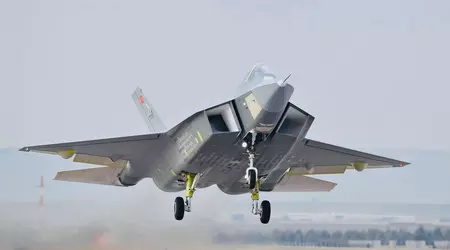 L'avion de combat turc de cinquième génération KAAN a effectué son premier vol, accompagné dans le ciel par un F-16 Fighting Falcon.