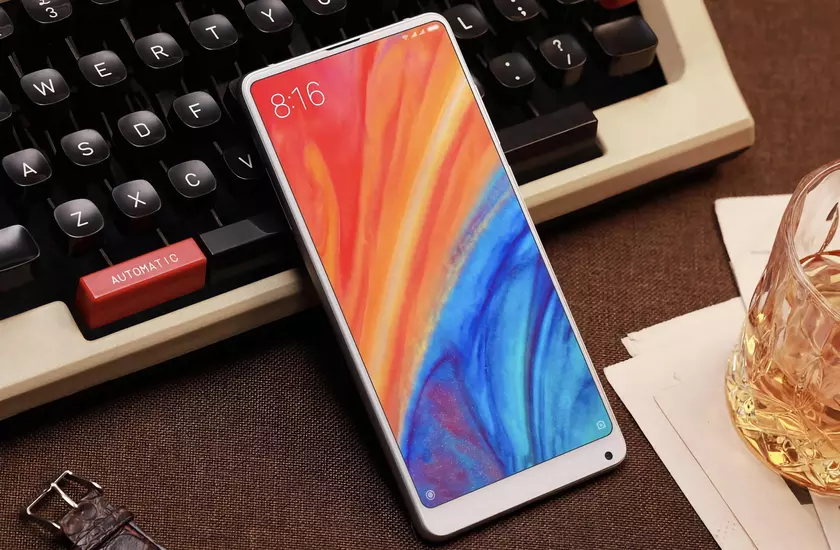 Вслед за Xiaomi Mi 9: Xiaomi Mi MIX 2S начал получать обновление MIUI 12.5