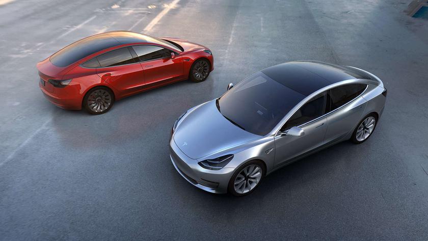 Tesla відкликає майже 820 тисяч автомобілів через помилку в ПЗ