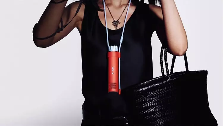 Dyson представила HushJet Mini Cool: первый по-настоящему портативный вентилятор бренда, который можно носить на шее