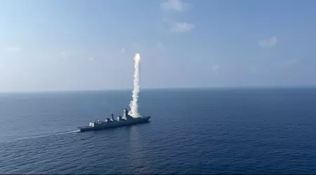 Indian destroyer Rajput has successfully launched the supersonic cruise missile BrahMos