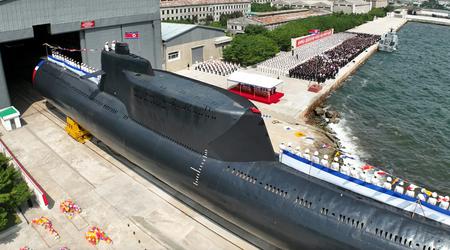 La RPDC svela il sottomarino nucleare Hero Kim Gun-ok con un sistema di lancio verticale per 10 missili a testata nucleare