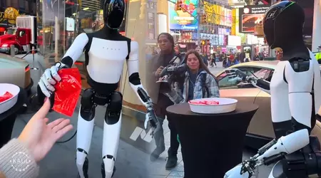 Hmmm… what was that? Robot Optimus fell at a private party, but did it very strangely