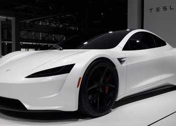 Видеоконцепт электрокара Tesla Roadster в комплектации SpaceX с разгоном до 100 км/ч за 1.1 сек