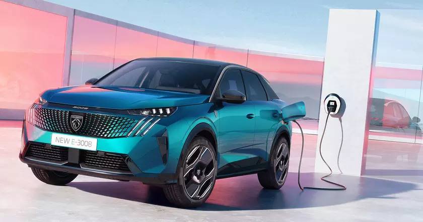 Exploring the Electric Evolution: The Peugeot e-3008 Unveiled