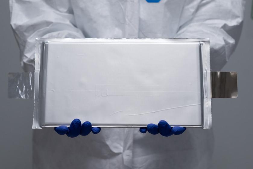 Factorial Energy's solid electrolyte batteries will increase the range of electric vehicles by 50%