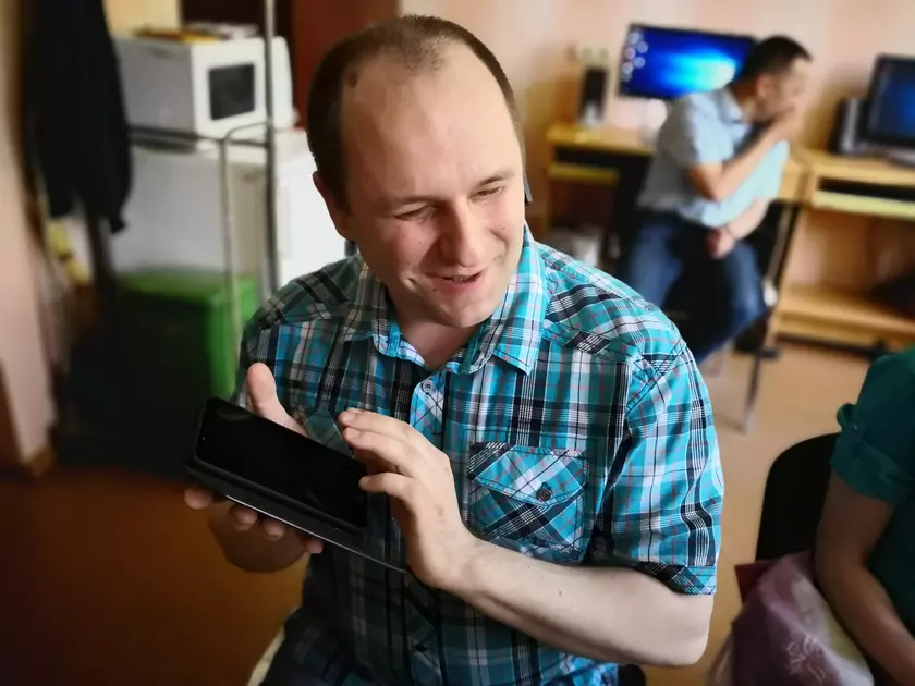 Как работают курсы по использованию смартфона для незрячих