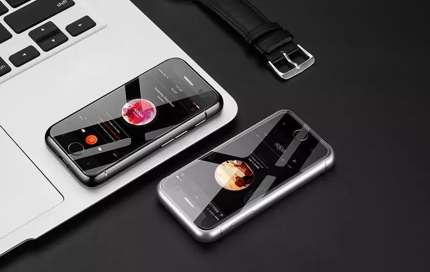 Melrose S9 PLUS: самый маленький Android-смартфон в мире за $68