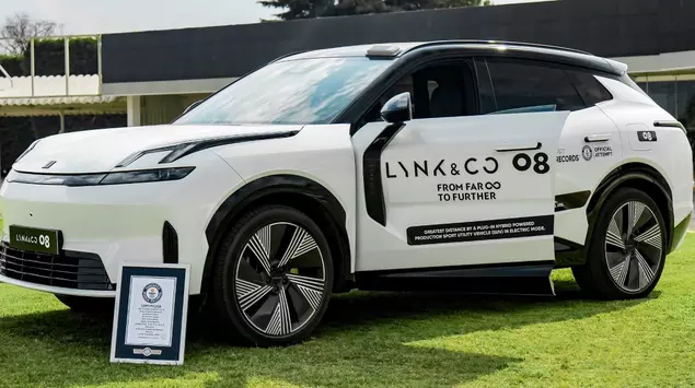 Lynk & Co 08 set a ...