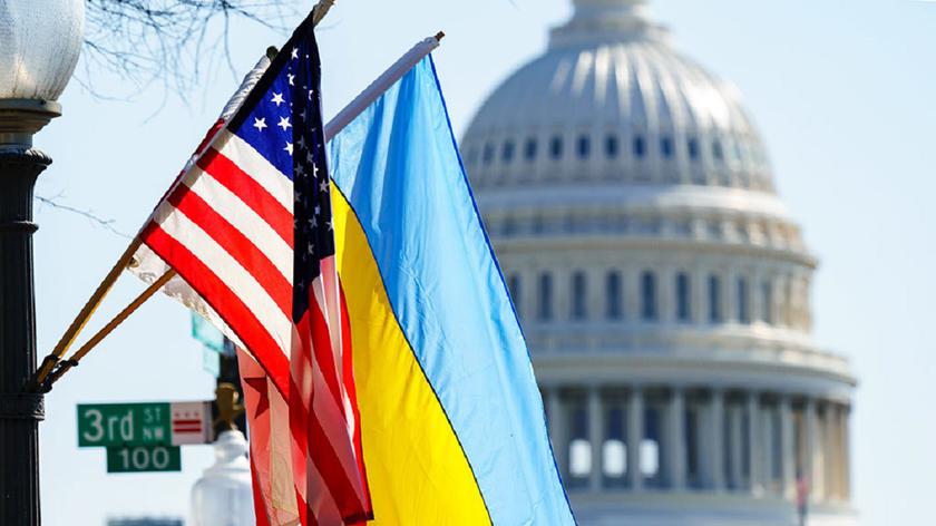 Символы единства: Рассмотрим значения флагов США и Украины