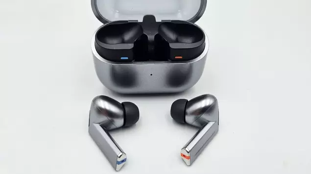Samsung's Galaxy Buds 3 Pro and ...
