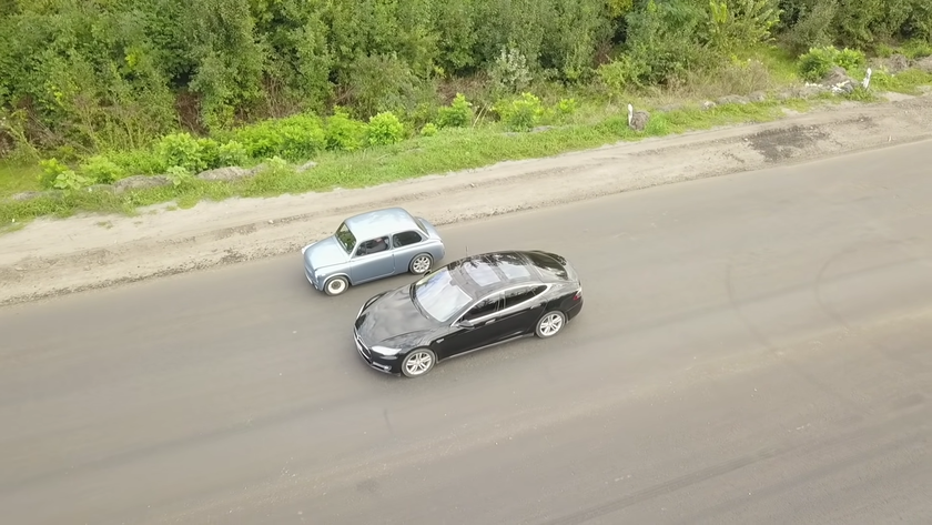 «Запорожец» из Украины смог обогнать Tesla Model S