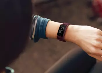 Астронавты и сотрудники NASA теперь будут следить за здоровьем с помощью браслетов Fitbit