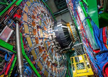 В CERN использовали искусственный интеллект и пришли к выводу, что баланс материи и антиматерии давно нарушен