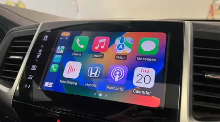 iOS 18 beta 4 adds new CarPlay wallpaper
