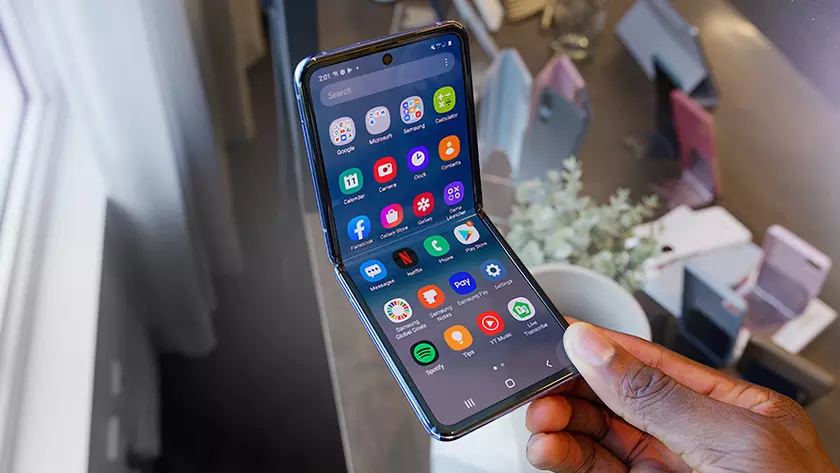 Официально: «раскладушку» Galaxy Z Flip 5G с чипом Snapdragon 865+ представят раньше Galaxy Note 20 и Galaxy Z Fold 2