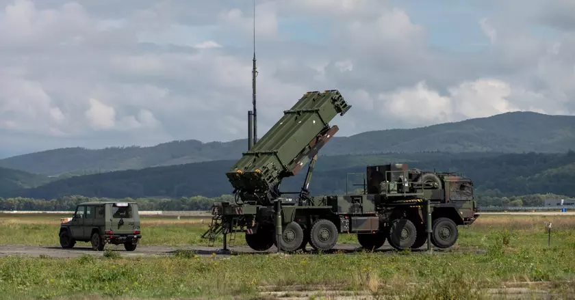 Германия к зиме передаст Украине дополнительную систему противовоздушной обороны Patriot, которая обеспечит защиту от баллистических и гиперзвуковых ракет