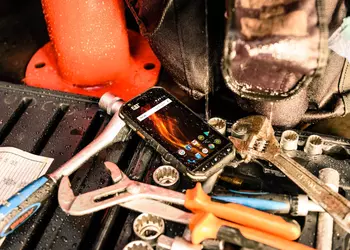 Caterpillar готовит новый «неубиваемый» смартфон CAT S48c