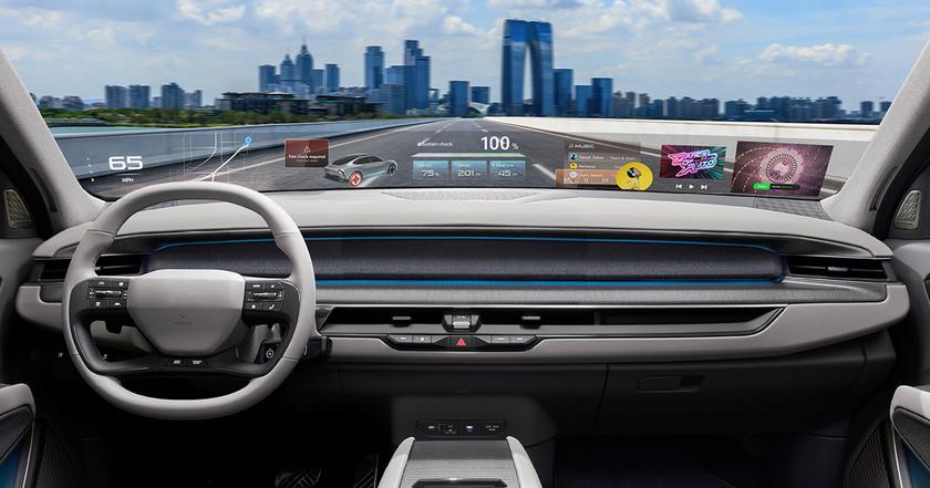 Hyundai Mobis unveils holographic windscreen display system at CES 2025