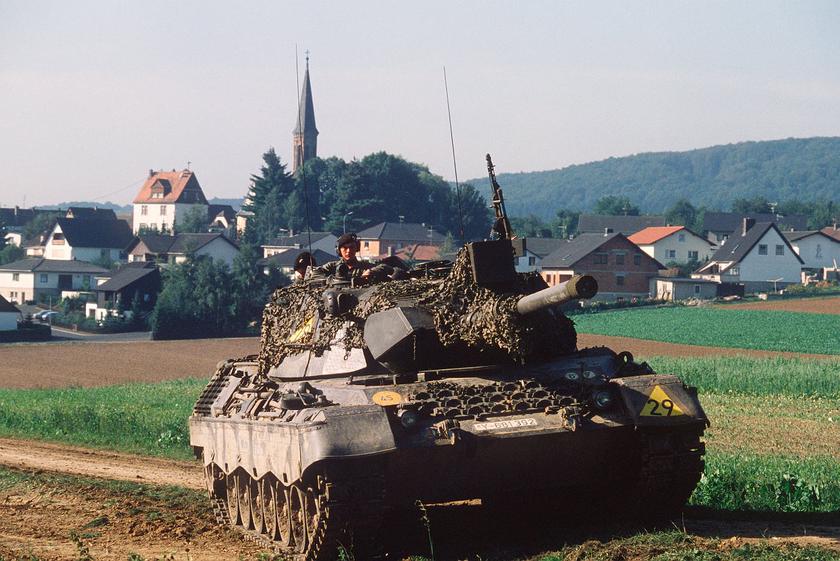 Німеччина готується поставити Україні 50 танків Leopard 1, перша партія може прибути через 6 тижнів-2