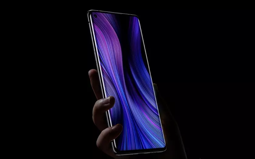 Xiaomi Mi 10 появился на изображениях с отверстием в экране для фронтальной камеры