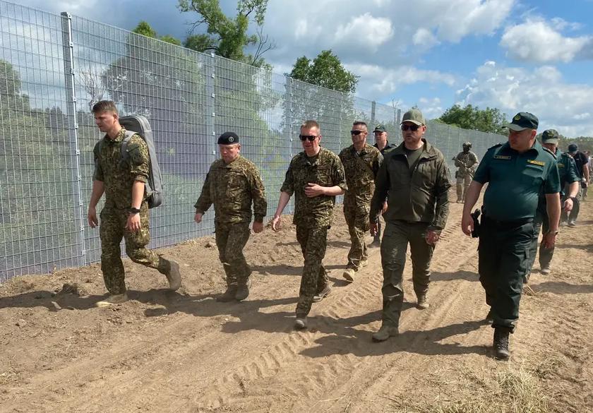 Четыре страны НАТО требуют создать линию обороны вдоль границы с россией и Беларусью